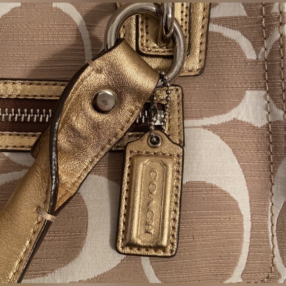 Coach Signature Penelope Cream Gold Shoulder Bag Purse J0893-13290 - Picture 6 of 6